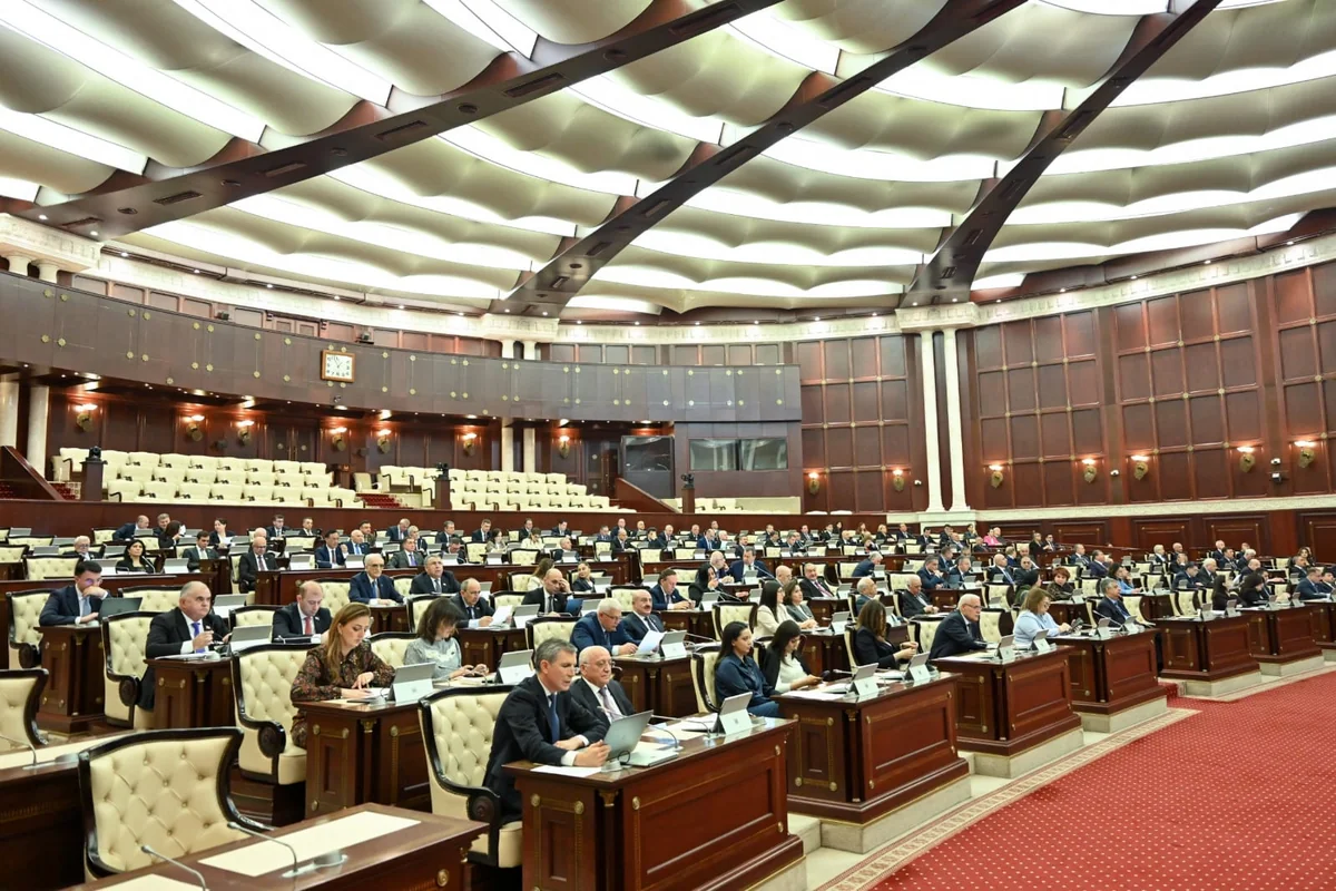 Парламент Азербайджана принял в третьем чтении закон о краудфандинге