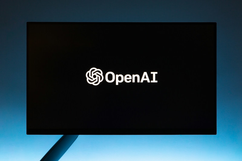 OpenAI начнет уведомлять родителей, если их подростка заблокировали в ChatGPT Read More: https://www.engadget.com/2218076/openai-notify-parents-teen-banned-chatgpt-violence/
