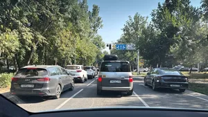 Алматы сковали сильные пробки на фоне массового отключения света