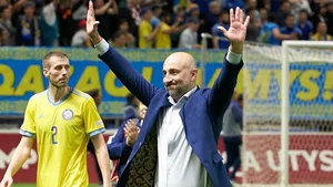 Бывший тренер сборной Казахстана по футболу уволен за прогулы
