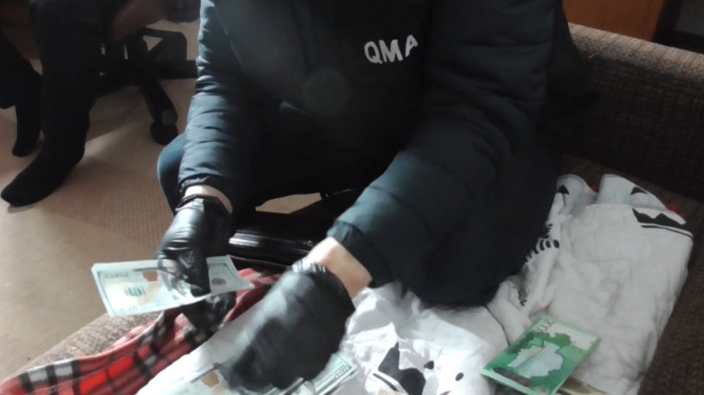 Иностранцев привозили ради банковских карт: онлайн-казино накрыли в Казахстане