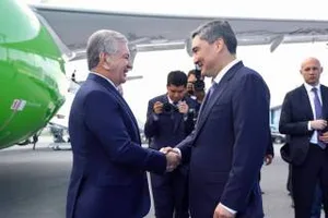 Президент Узбекистана прибыл в Казахстан
