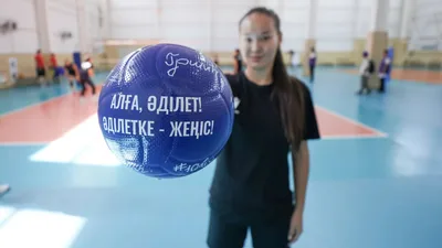 Известные казахстанцы поддержали партию “Әділет“перед выборами в Курултай
