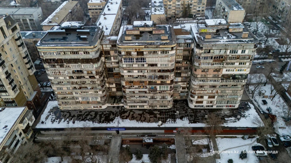 Легендарные “Три богатыря” ждут обновления семь лет. Что решили в Алматы