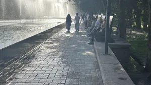 На Театральной аллее у новых фонтанов брусчатку восстановили после жалобы