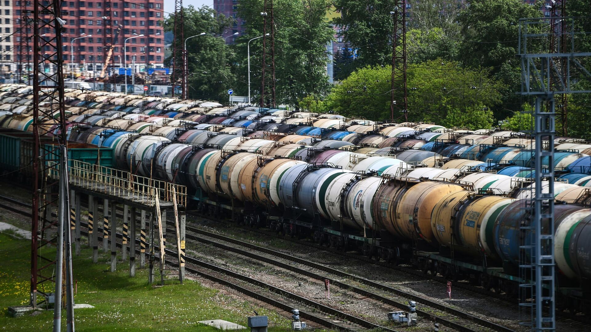 В Кыргызстане ввели тотальный запрет на вывоз нефти и нефтепродуктов