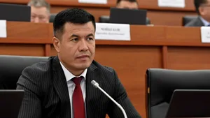Суд оправдал экс-депутата Омурбека Бакирова по делу о подкупе голосов