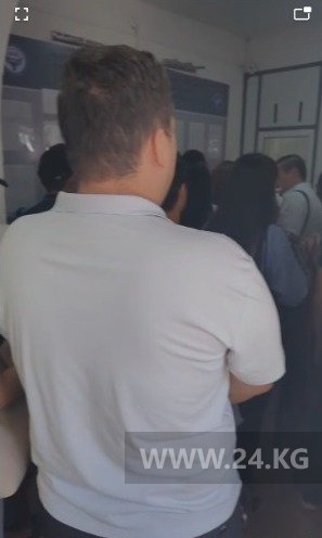 Очереди ради одного штампа. В городском Минюсте образовался ажиотаж