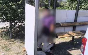 В Ташкенте мужчина повесился на автобусной остановке