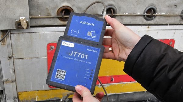 В ЕАЭС расширили систему контроля перевозок с использованием навигационных пломб