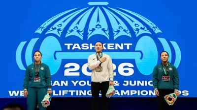 Казахстанская штангистка Аянат Жумагали завоевала золото на чемпионате Азии