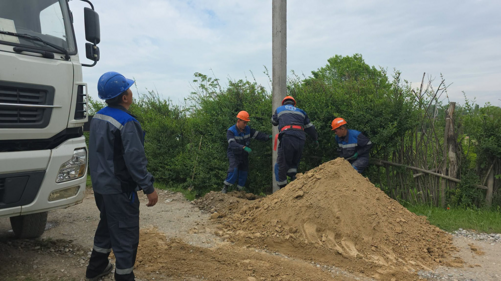 Джалал-Абадское предприятие электрических сетей проводит модернизационные работы