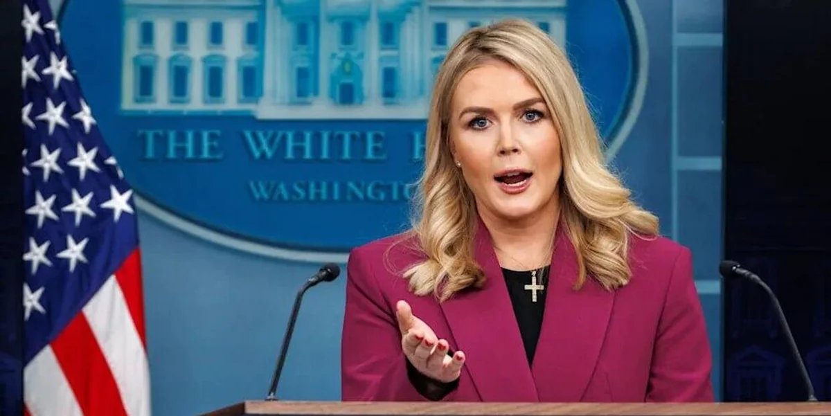 Ливитт: Трамп обсудил предложение Ирана о трехэтапных переговорах