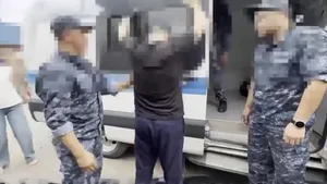 Скрывался 17 лет. Кыргызстан выдал Казахстану главаря ОПГ, похитившего миллионы из банка