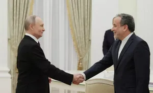 Путин и Арагчи проводят встречу в Санкт-Петербурге