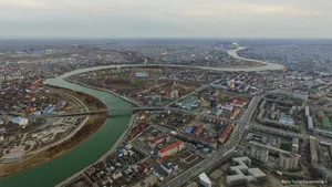 Жители Атырау пожаловались на качество воздуха, экологи отобрали пробы