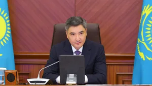 Бектенов о заявлении Конституционного суда: “Снимает с повестки целый ряд вопросов“