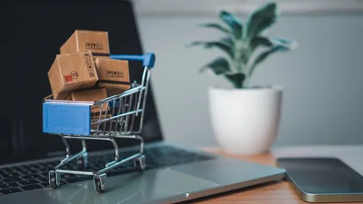Шаккалиев дал совет казахстанцам на фоне пожаров на складах Wildberries