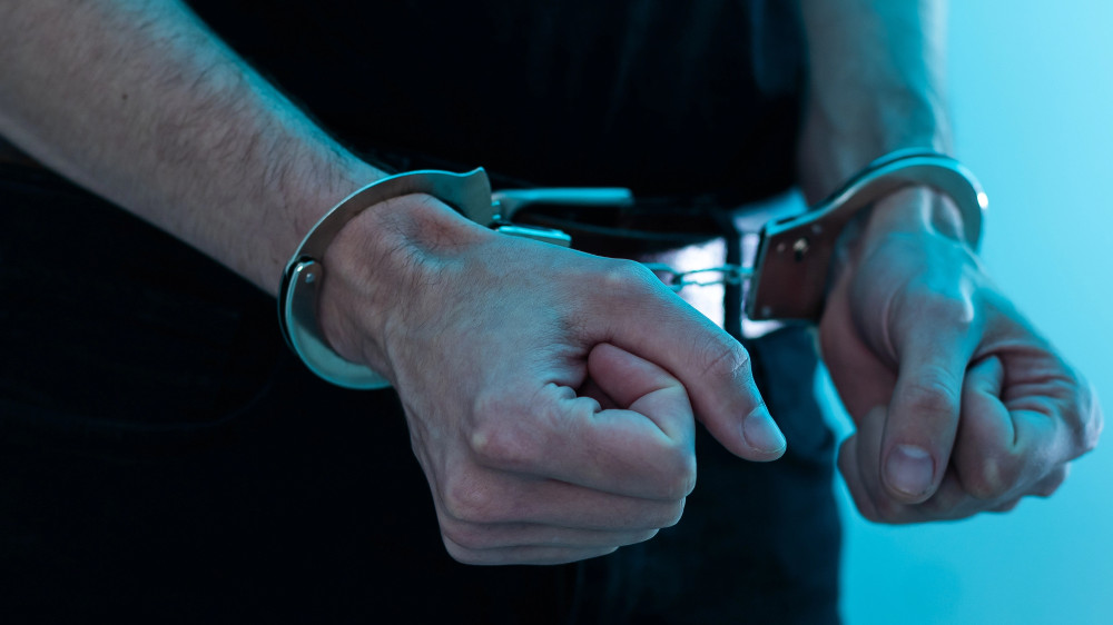 Сбил семейную пару на переходе: мужчину взяли под стражу в зале суда в Костанае