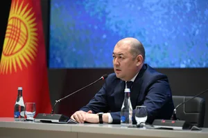 Глава кабмина представил коллективу ГКНБ нового руководителя