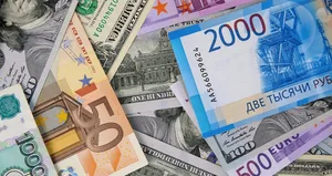 Тенге сохраняет лидерство, евро достиг 100 сомов: курс валют на 6 июля