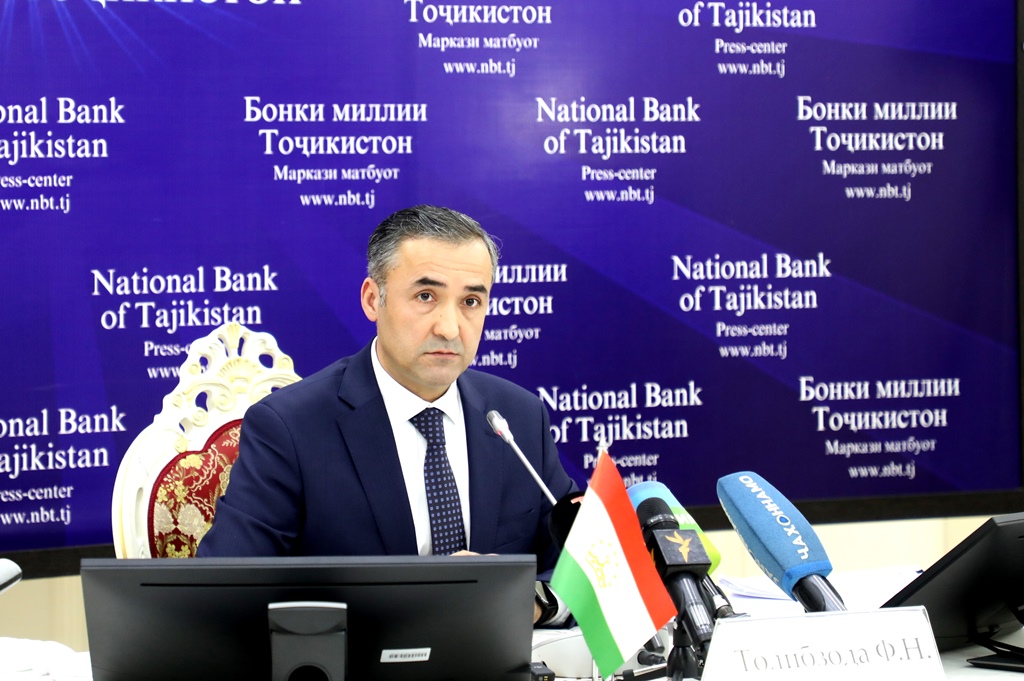 Глава Нацбанка предложил говорить о «финансовых притоках» вместо денежных переводов: их объем так и не назвал