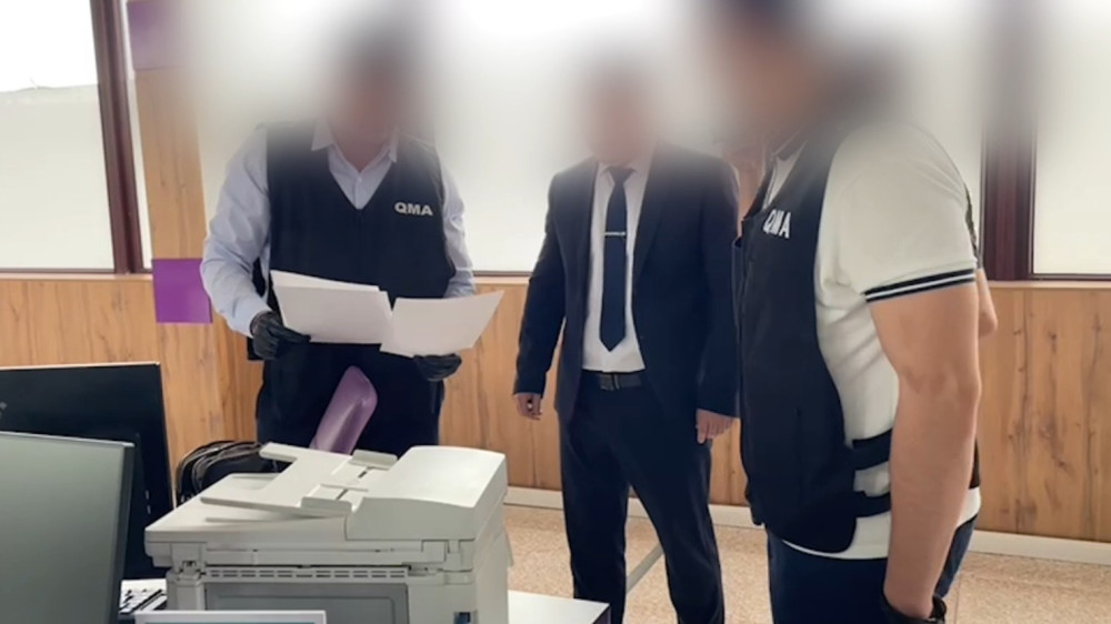 Автомобильная ОПГ в Казахстане: осуждены полицейские, сотрудники спецЦОНа и нотариусы