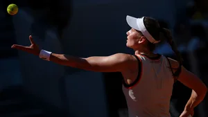 Елена Рыбакина выбыла из турнира в Лондоне после двух матчей за день