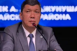 Мэр Бишкека пообещал довести до руководства страны коллективную жалобу клиентов «Лизинг Экспресс Финанс»