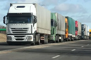 Очередь из фур на границе с Азербайджаном