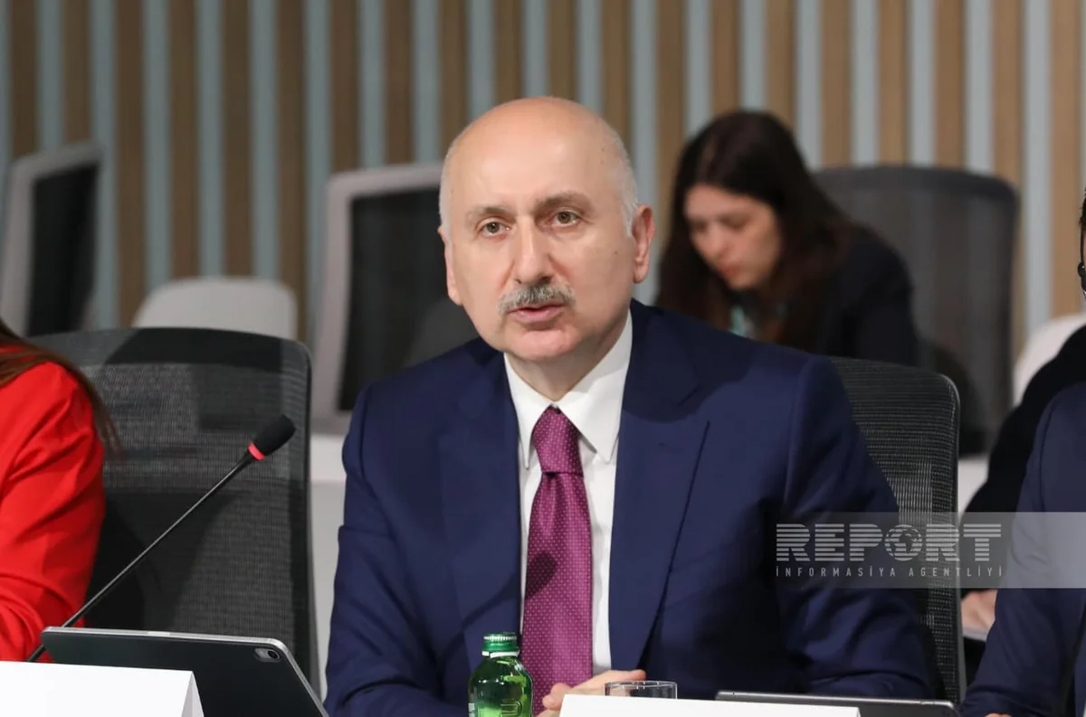 Адиль Караисмаилоглу назвал устойчивую жилую среду приоритетом Турции