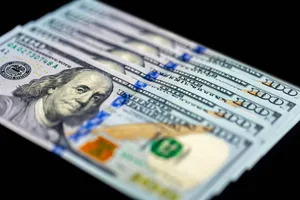 В Узбекистане разрешили покупать до 500 долларов наличной валюты без документов