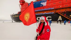Восьмиклассница из Майлуу-Суу побывала на Северном полюсе вместе с "Ледоколом знаний"