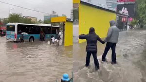 Водный коллапс в Актобе: жители с трудом добираются до работы и домой