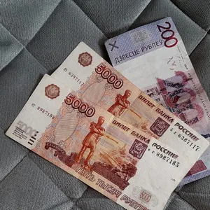 В Бишкеке некоторые банки не принимают наличные рубли. Ответ финучреждений