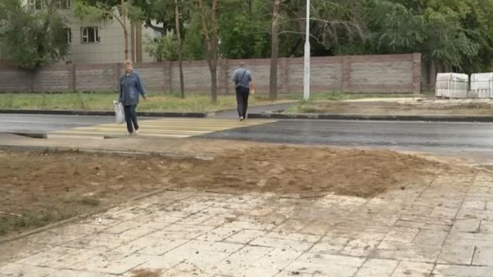 Мужчина провалился в яму с кипятком в Павлодаре: ему выплатили компенсацию