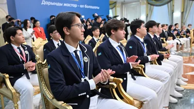 Казахстанским школьникам будут выплачивать премии за победы в конкурсах научных проектов