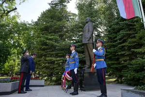 Министр обороны Азербайджана находится с официальным визитом в Сербии (ФОТО)