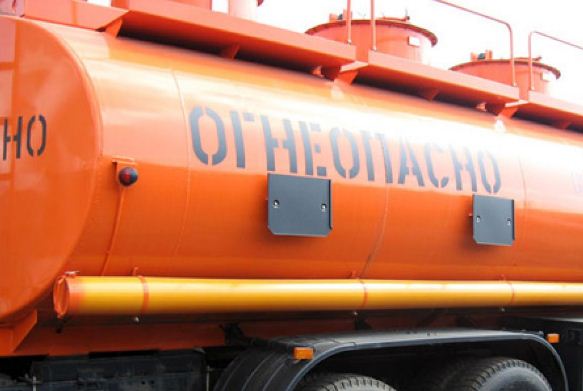 Запасы ГСМ в Кыргызстане увеличили до 1,5 месяца, — замглавы Кабмина Амангельдиев