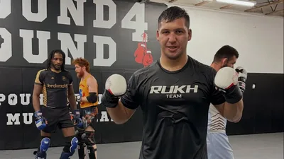Казахстанец Дияр Нургожай прошел взвешивание перед боем в UFC