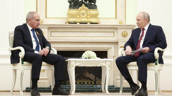 Путин заявил о необходимости референдума по ЕАЭС в диалоге с Пашиняном