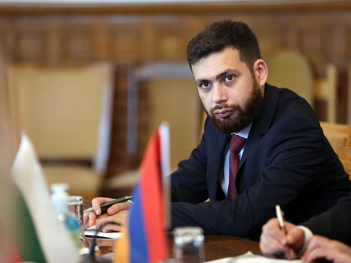 Костанян: Армения заинтересована в налаживании коммуникаций в регионе