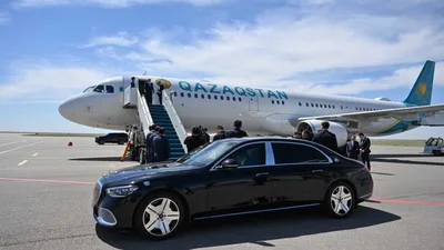 Токаев прилетел в Туркестан