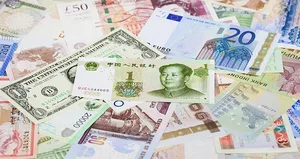 Юань обновил рекорд, рубль начал дешеветь: курс валют на 2 июня