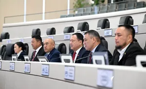 Парламент Кыргызстана во втором чтении принял законопроекты, направленные на исполнение решений Конституционного суда