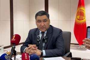 Замглавы кабмина Кыргызстана призвали чаще улыбаться
