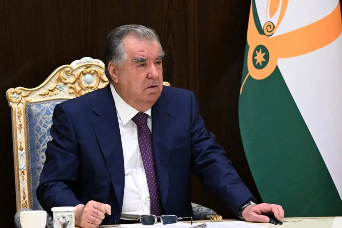 Рахмон: Таджикистан и впредь будет укреплять созидательное сотрудничество с Азербайджаном